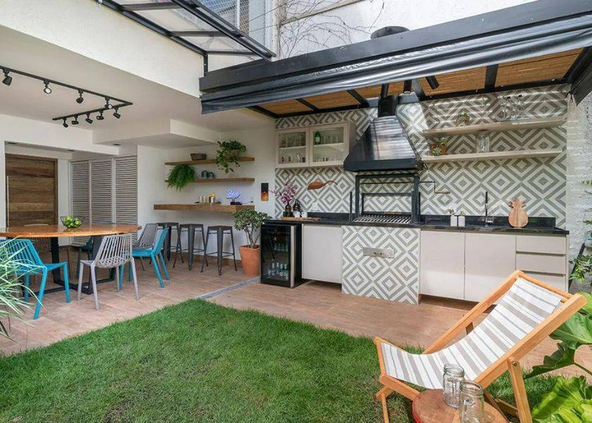 Meja Bar atau Countertop Dapur Outdoor